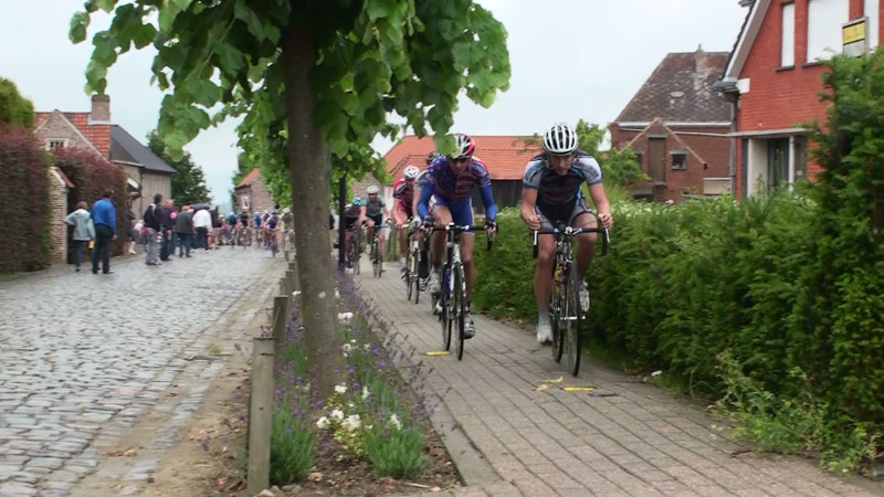 In 4e positie halverwege de Oude Kwaremont, maar ik raak niet door